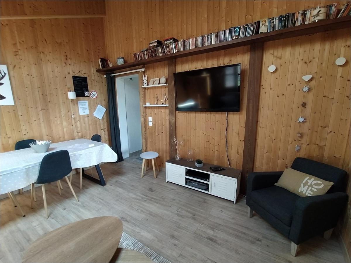 Chez Alphonse Apartment Thones Bagian luar foto