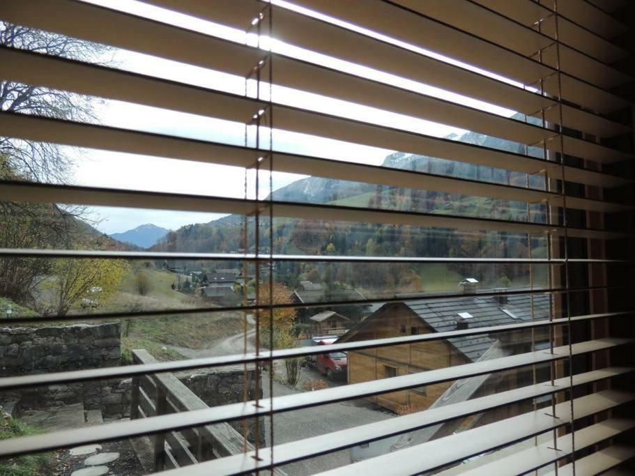 Chez Alphonse Apartment Thones Bagian luar foto